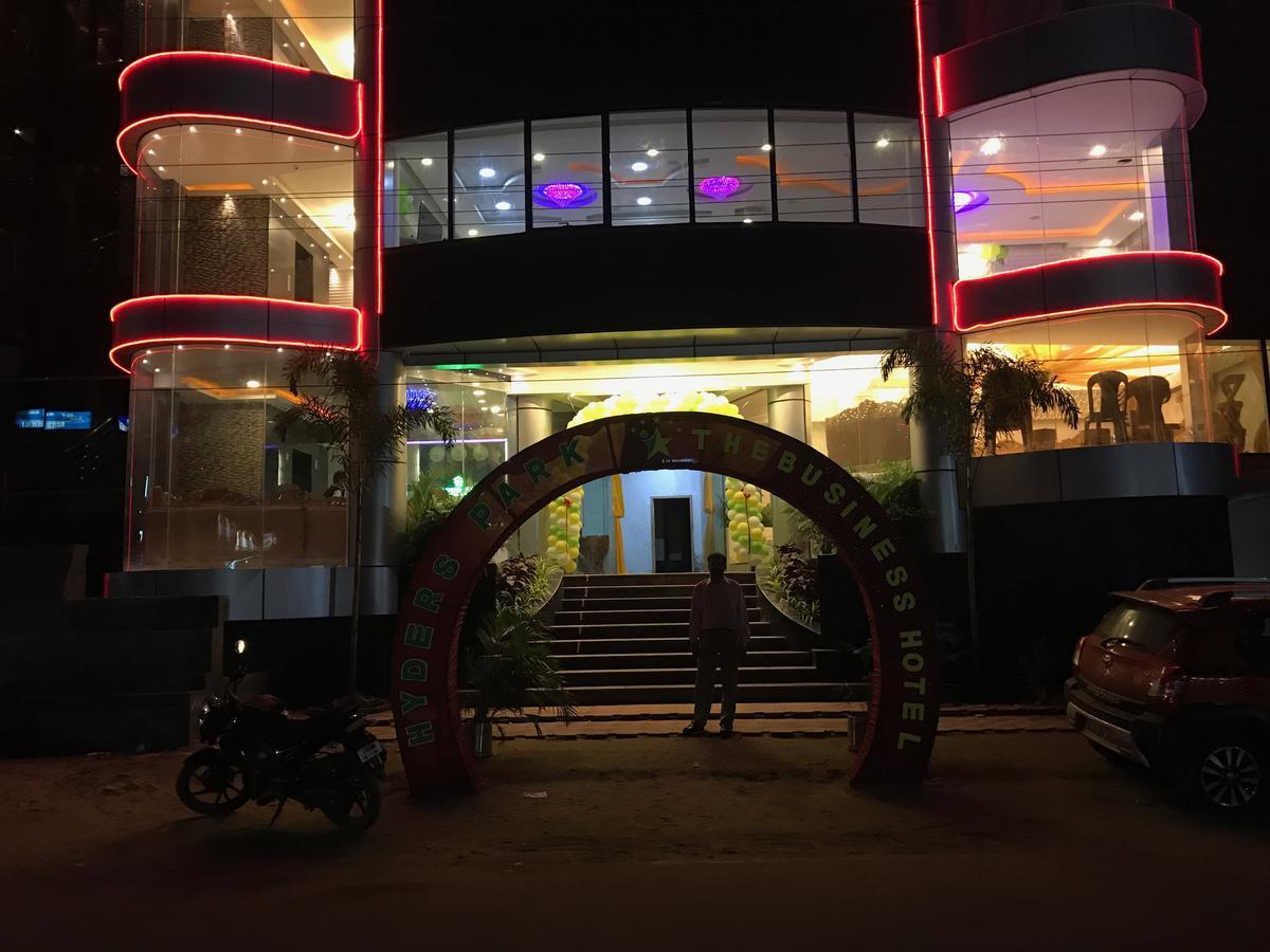 Hyders Park The Business Hotel Thanjavur Buitenkant foto