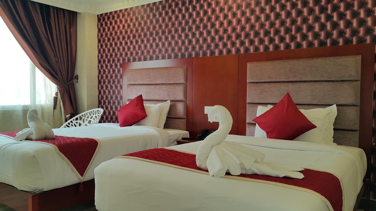 Hyders Park The Business Hotel Thanjavur Buitenkant foto