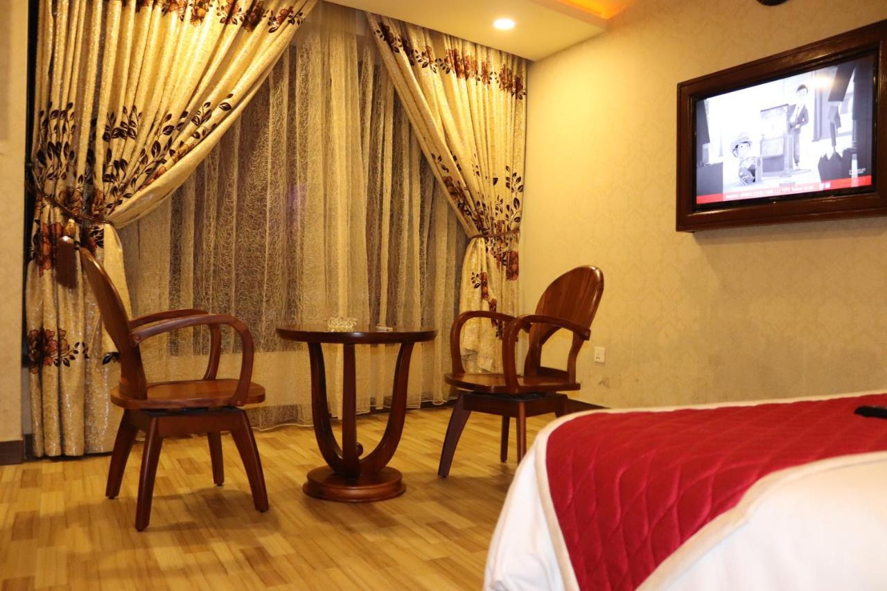 Hyders Park The Business Hotel Thanjavur Buitenkant foto